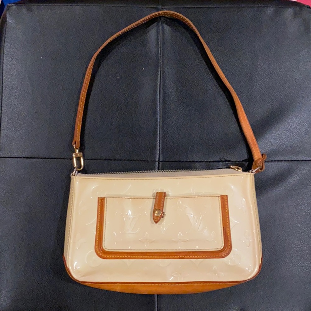 Louis Vuitton Vernis pochette
